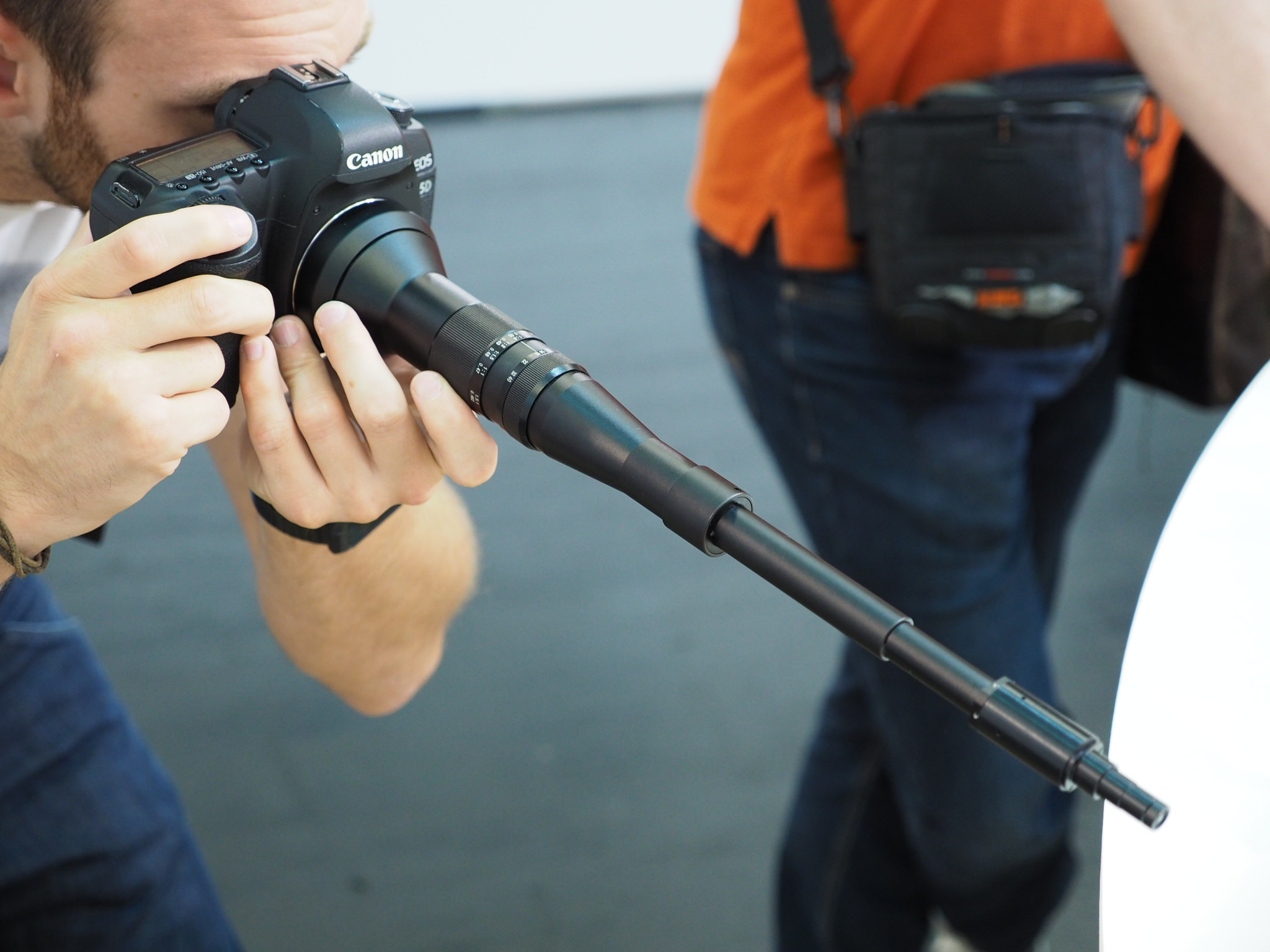 Laowa 24mm f/14 Relay 2x Macro Lens With Unusual Shape Announced ...