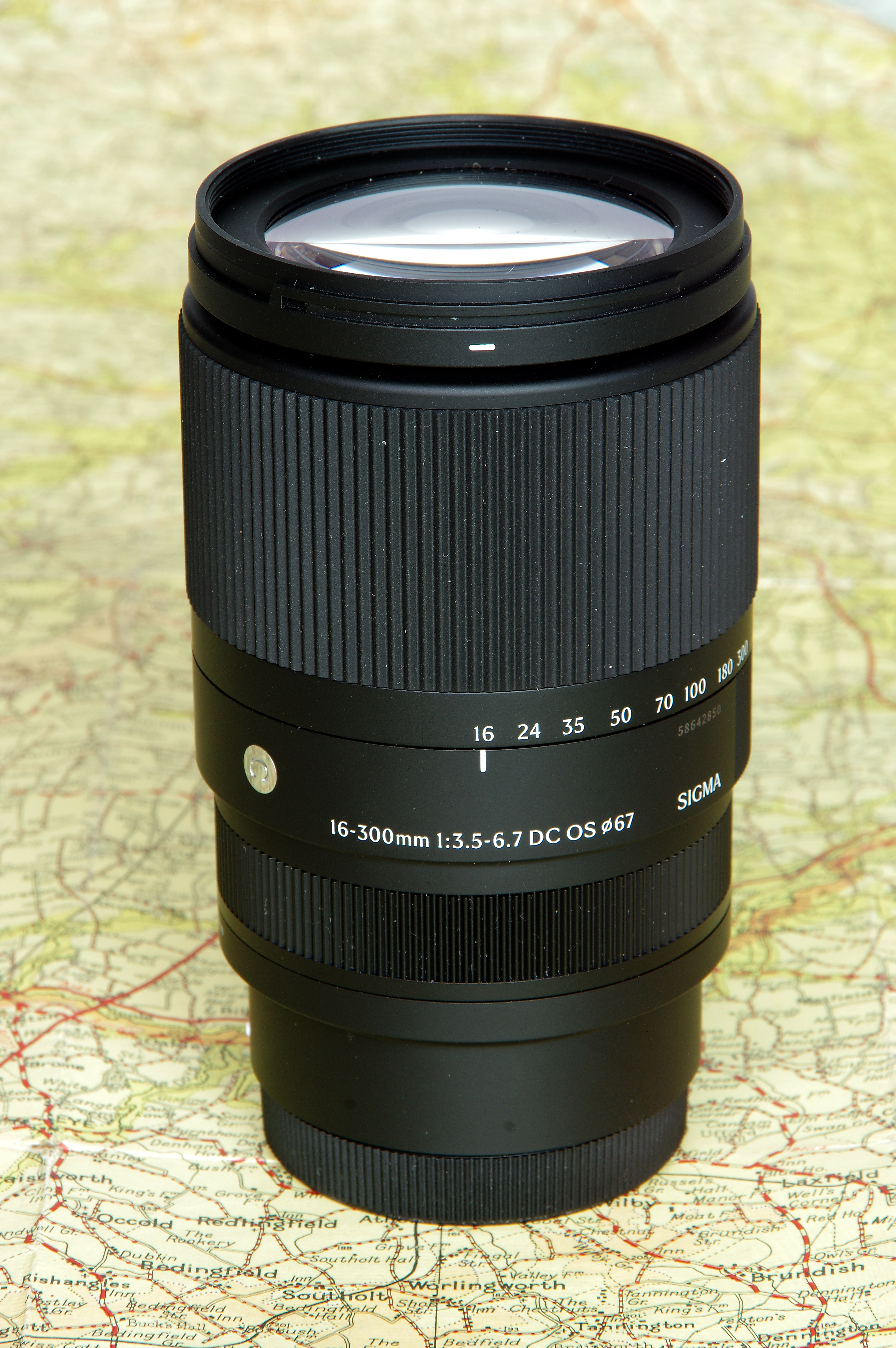 SIGMA　16-300mm　3.5-6.3 DC 72mm Sigma 16-300mm f/3.5-6.7 DC OS Contemporary Lens for RF