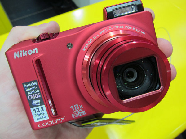 Nikon s9100 примеры фото Nikon Stand at Focus on Imaging 2011 ePHOTOzine